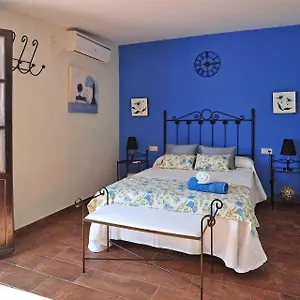 2* Pensión De Patios